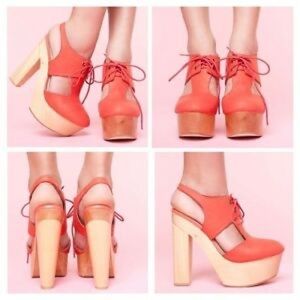 Messeca New York 🌃 Coral Platform Lace-Up Pumps